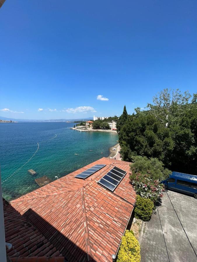 Bed&Breakfast Villa Eva Omišalj Exteriör bild