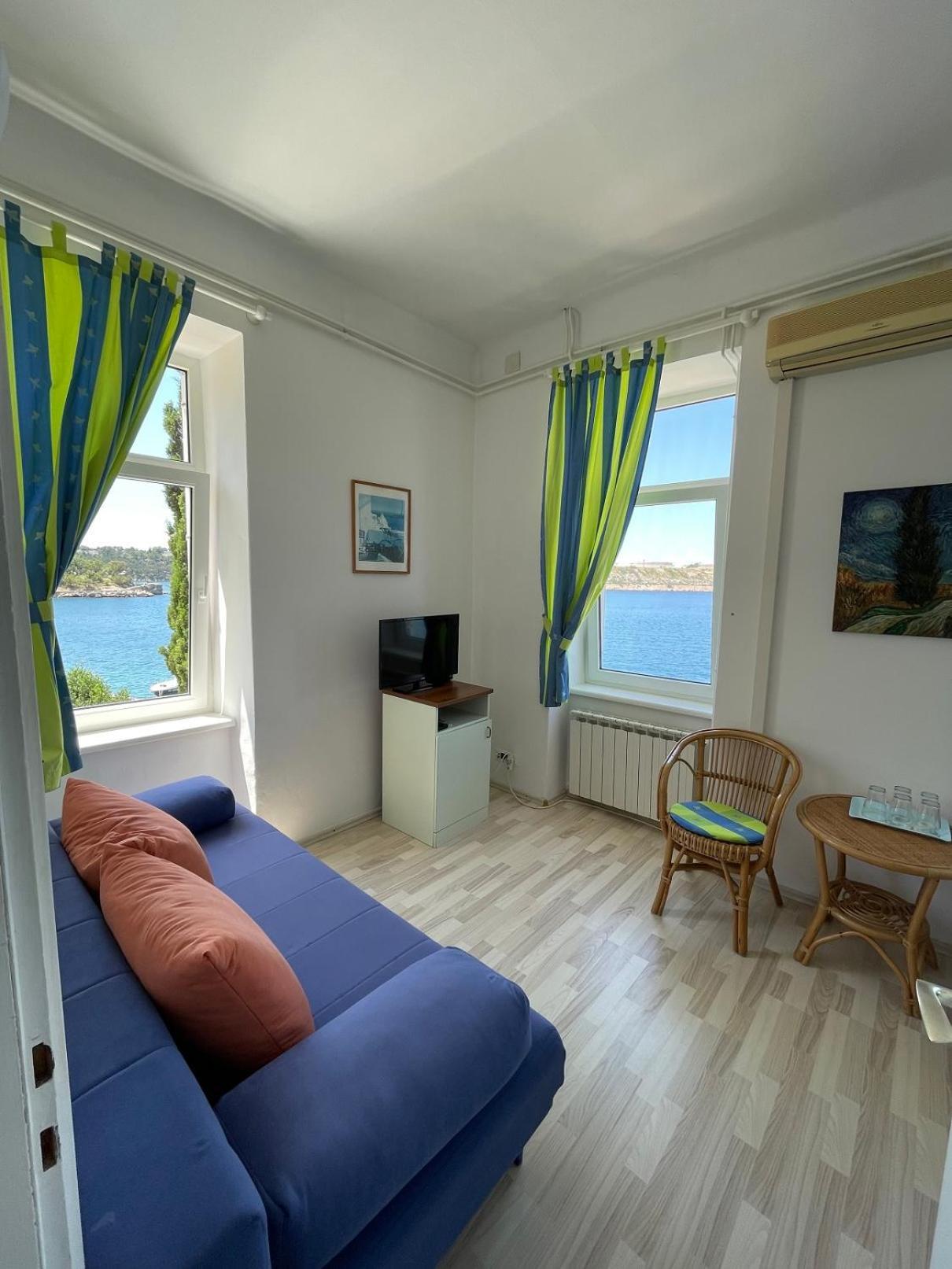 Bed&Breakfast Villa Eva Omišalj Exteriör bild