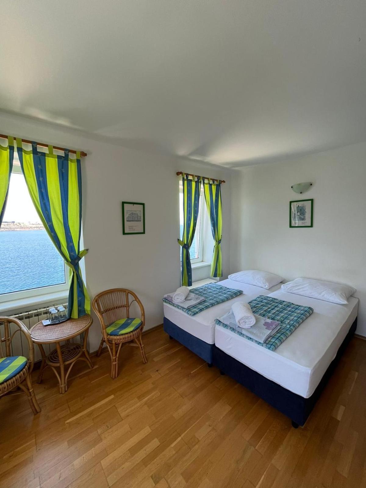 Bed&Breakfast Villa Eva Omišalj Exteriör bild