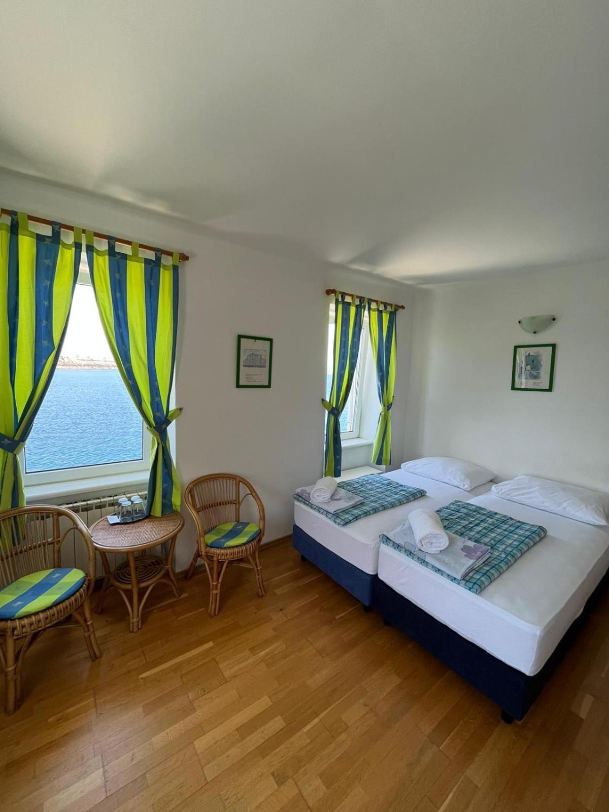 Bed&Breakfast Villa Eva Omišalj Rum bild