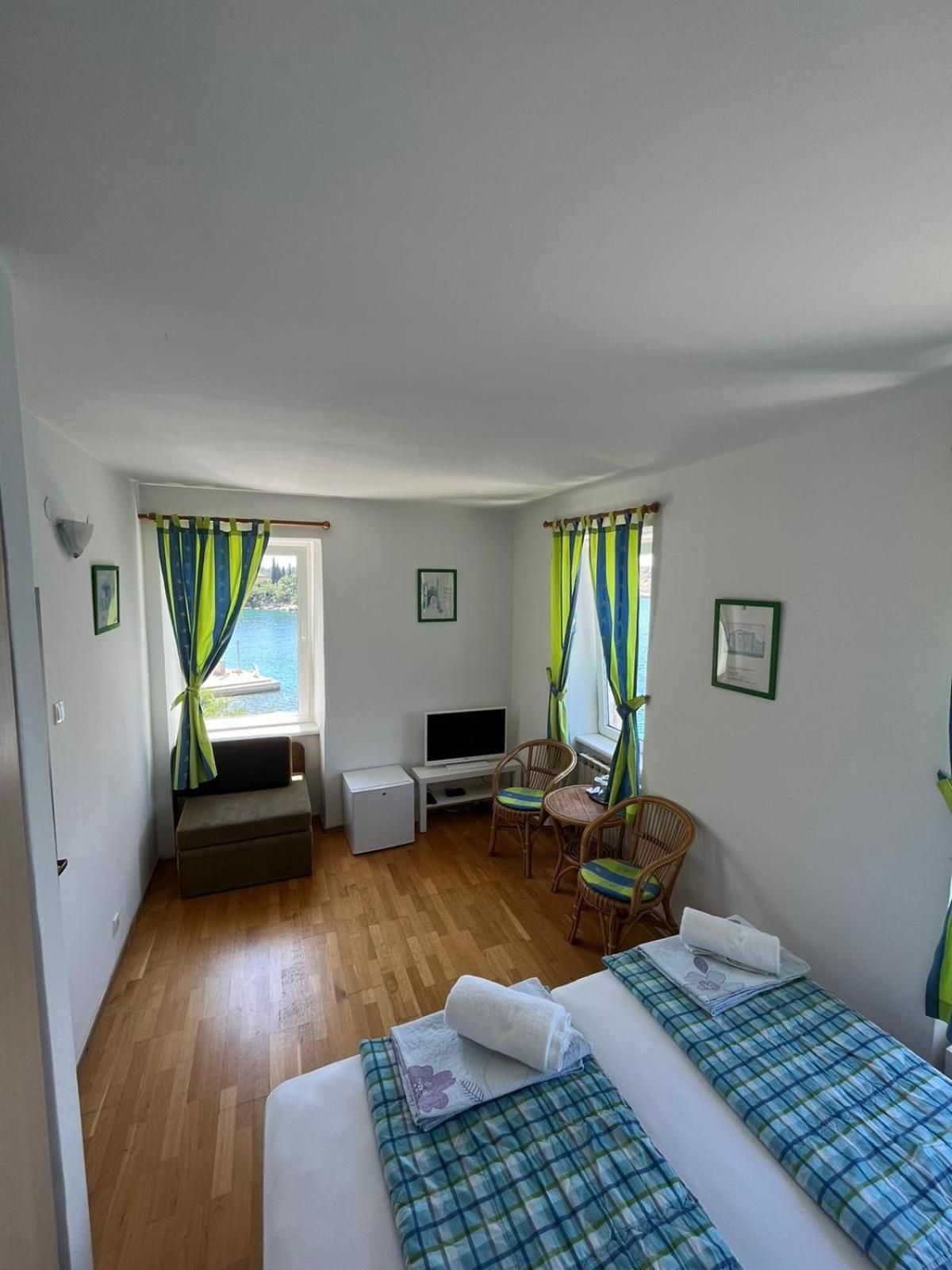 Bed&Breakfast Villa Eva Omišalj Rum bild