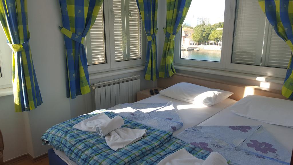 Bed&Breakfast Villa Eva Omišalj Rum bild